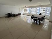 OPORTUNIDAD e– MIRAFLORES – Amplio departamento 161.53...