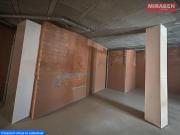 Oportunidad en Abesadas – Bajo/Entresuelo de 95,85 m²...