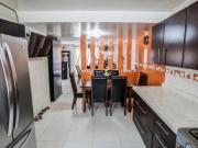 ¡Oportunidad en Boulevares! Excelente casa lista para...