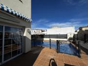 OPORTUNIDAD EN EMPURIABRAVA ! CASA CON PISCINA