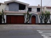 Oportunidad en La Molina: Casa con piscina, ideal para...