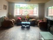 ¡OPORTUNIDAD EN SAN BORJA! CASA SÚPER AMPLIA FRENTE A PARQUE