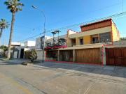 Oportunidad en San Borja – Venta de casa como Terreno...
