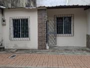 ¡Oportunidad en Sauces VI! Casa de 1 planta en peatonal...