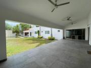 Oportunidad de casa con amplio terreno en temozon norte,...