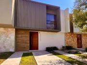 Oportunidad! Hermosa Casa en Zibata, Querétaro