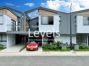 Oportunidad I Extraordinaria casa nueva con Jacuzzi en... Oportunidad I Extraordinaria casa nueva con Jacuzzi en...