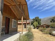 ¡Oportunidad imperdible! Parcela con Cabañas equipadas...