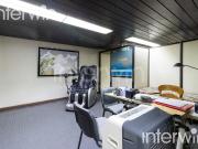 OPORTUNIDAD! Local de 3 plantas sobre Av. de Mayo...