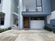 Oportunidad moderna Casa en Venta en Valle Imperial...