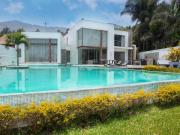Oportunidad ! Remato Hermosa casa con vista panorámica –...