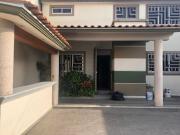 Oportunidad: Residencia con 5 recámaras 3...