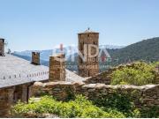 ¡Oportunidad! Runa urbana con terreno en el Pirineo