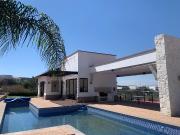 Oportunidad Terreno en Condominio con Casa Club