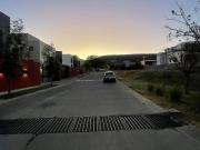 TERRENO EN VENTA UBICADO EN LA ESQUINA DEL...