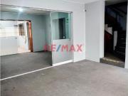 ¡Oportunidad Única! Alquiler De Casa De 2 Pisos Ideal...