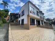 SE VENDE CASA CON UBICACION ESTRATEGICA ESQUINERA EN...