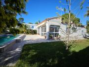 ¡Oportunidad única! Chalet con piscina y gran jardín en...