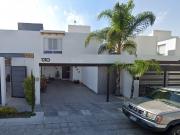 ¡Oportunidad única en Manzanares – Casa en remate!