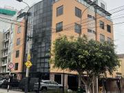 Oportunidad Única en Miraflores: Departamento con Vista...