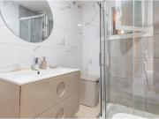 Oportunidad única: Piso reformado en El Parador,...