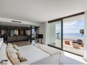 Oportunidad única: Villa independiente con vistas al mar...