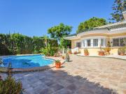 ¡Oportunidad única! Vive el sueño en esta villa de lujo...