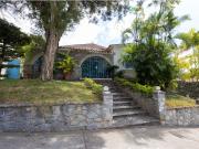 Oportunidad. Vendo casa 633m2 Altamira 0727