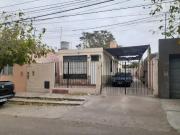 Oportunidad Venta De 2 Casas Juntas, A Mts. De La Plaza...