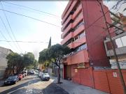 Oportunidad ! Venta de Amplio Departamento en Remate...