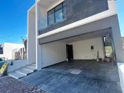 Oportunidad¡ Venta de Casa en Fracc. Altozano, Artbol