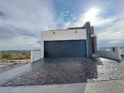 Oportunidad? Venta de Casa en Fraccionamiento Altozano,...