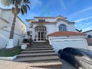 Oportunidad¡ Venta de Casa en Residencial Cumbres, Liccha