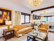 Oportunidad, Venta de Exclusiva Casa en La Planicie 1278 m²