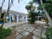 Oportunidade! Casa Edificada em 2 Lotes, 4 Dts. Edícula,...