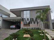 Oportunidade! Casa em condomínio com 4 suítes e 235m² no...