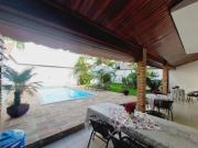 Oportunidade Casa em Condomínio Jardim das Colinas...