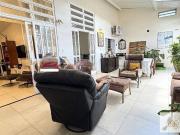 Abaixou para vender. Casa térrea com 3 quartos + studio... Abaixou para vender. Casa térrea com 3 quartos + studio...