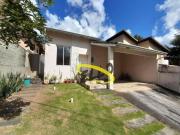 Oportunidade! Casa Térrea e Isolada, em Condomínio Fechado!