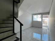 Oportunidade de casa com entrada independente no bairro...