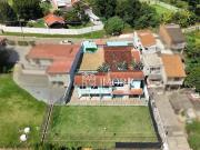 Oportunidade! Deliciosa Casa com campo de futebol privativo!