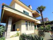 Oportunidade Imperdível! Moradia 4 Frentes com Jardim...