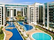 Oportunidade única! Apartamento de andar alto com 02...