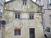 Oportunidade Única em Belém: Casa para Recuperar