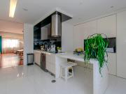 Oportunidade Única T5 Moderno, último Piso com Terraço e...