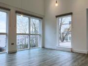 Opportunity for friends 3 bedroom Flat to share