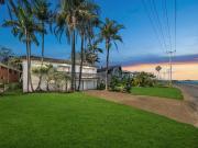 Opportunity on 871sqm, directly overlooks river