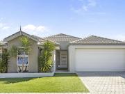 Opposite Bristlebird Park Walk to the Beach!