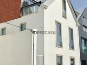 Óptima moradia T4 com móveis e vista de mar