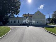 Optimale Gewerbeimmobilie im Kerngebiet von 4063 Neubau...